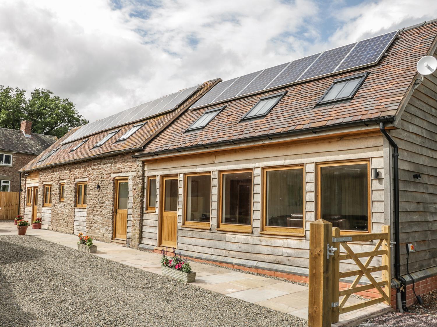 Вілла The Cow Byre, Heath Farm Clee Saint Margaret Екстер'єр фото